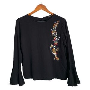 🌞 Paul Mark Women's Blouse Size Medium Embroidered Floral Design Flare